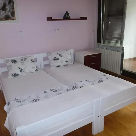 Olive Apartment *